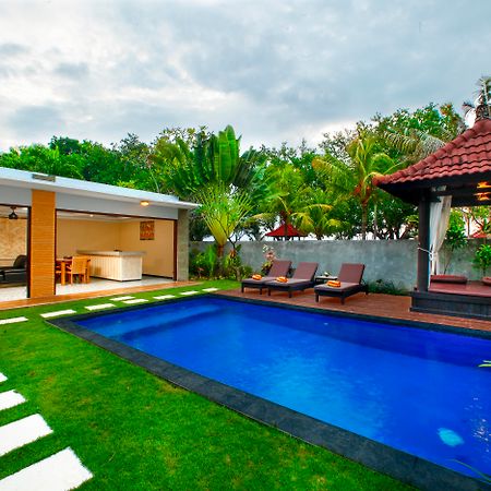 Puri Saron Baruna Beach cabañas Lovina Exterior foto